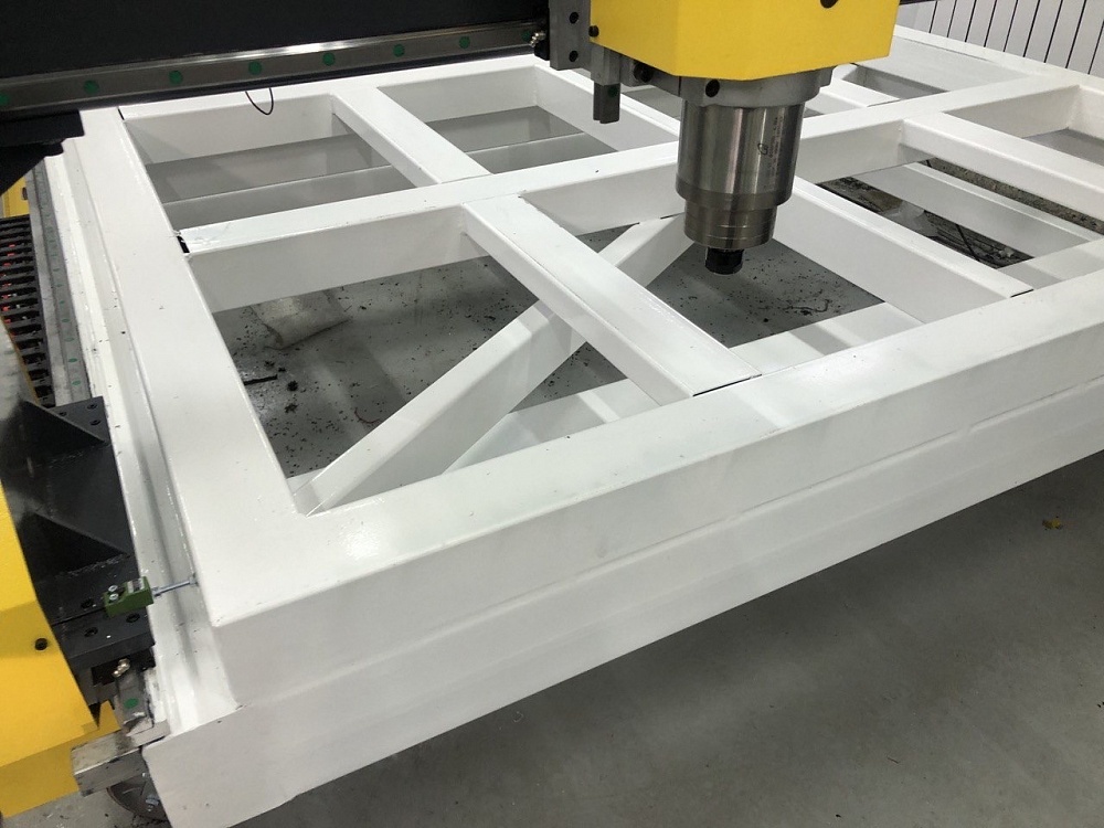 Фрезерный станок Frezertec 2130, без стола (3.2 кВт)
