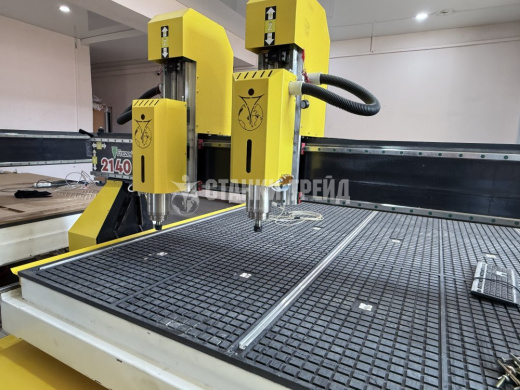 Фрезерный станок Frezertec 2140 с двумя синхронными шпинделями